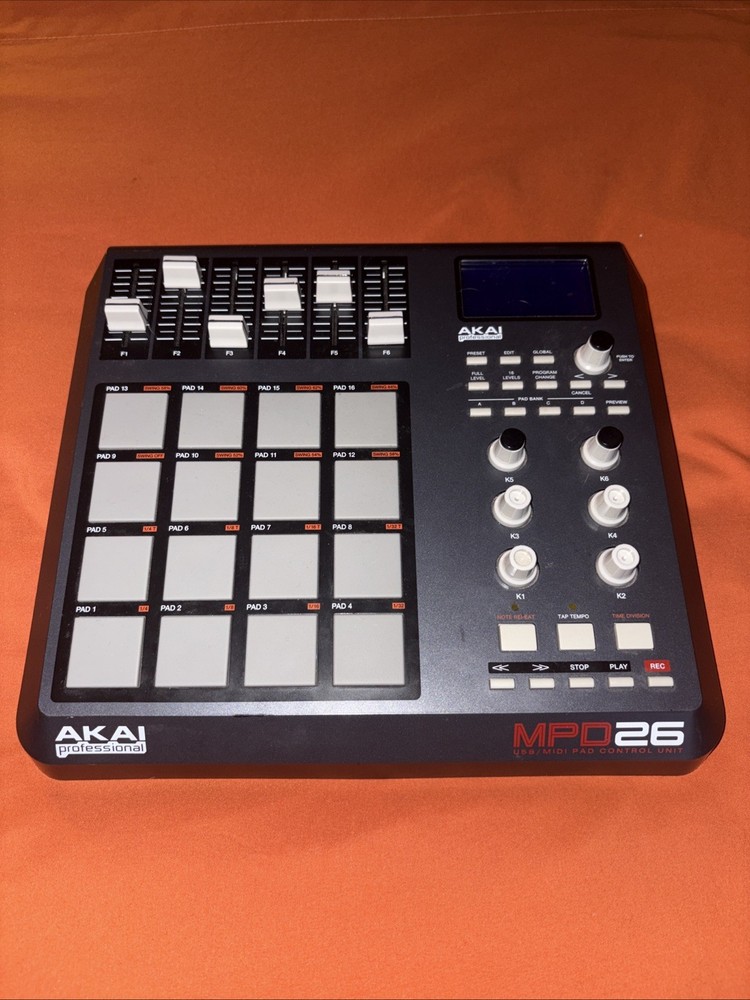 AKAI Professional MPD26 USB/MIDI Pad Controller Unit Studio Recording Musical