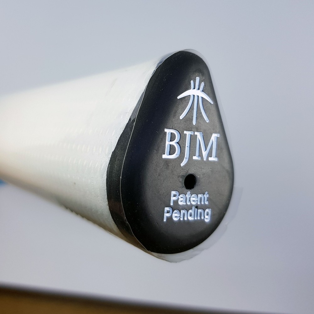 BJM Kotahi Putter Grip palms up split hand putting system