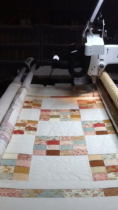 AEA Computerized Longarm Quilting Services - QUEEN SIZE - Free Batting & Thread