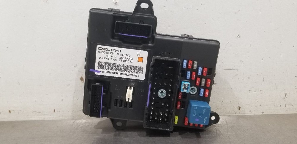 09 CHEVY CORVETTE C6 BODY CONTROL MODULE BCM 25879086