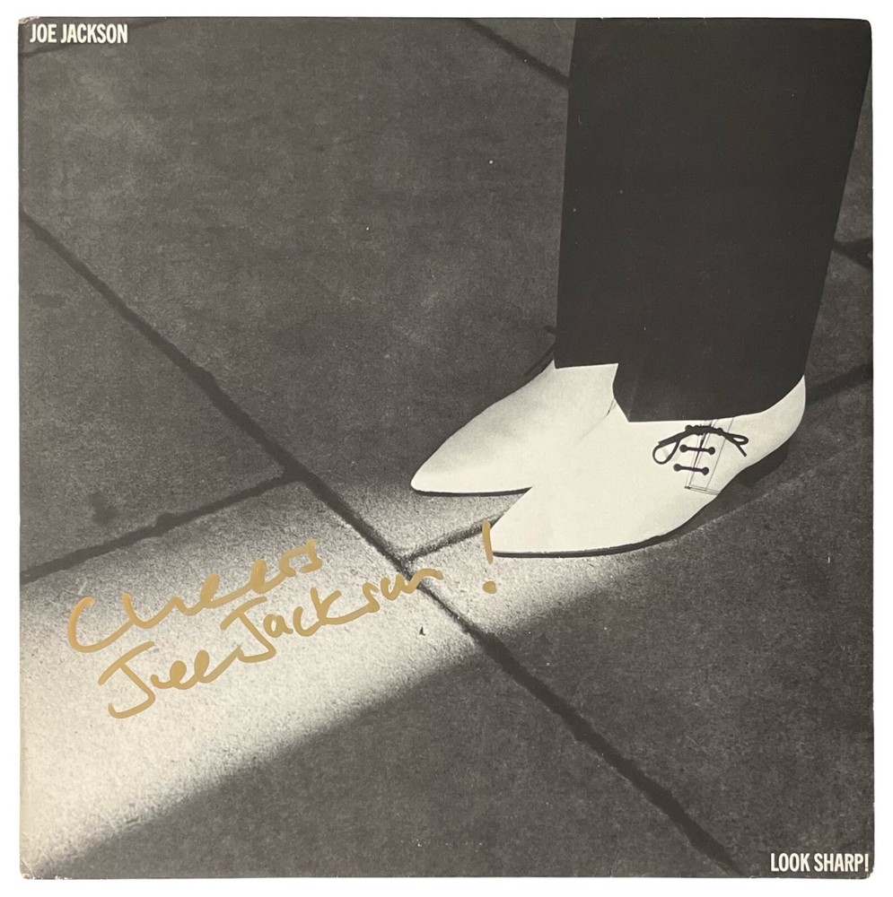 JOE JACKSON SIGNED LOOK SHARP! VINYL RECORD BECKETT BJ034463