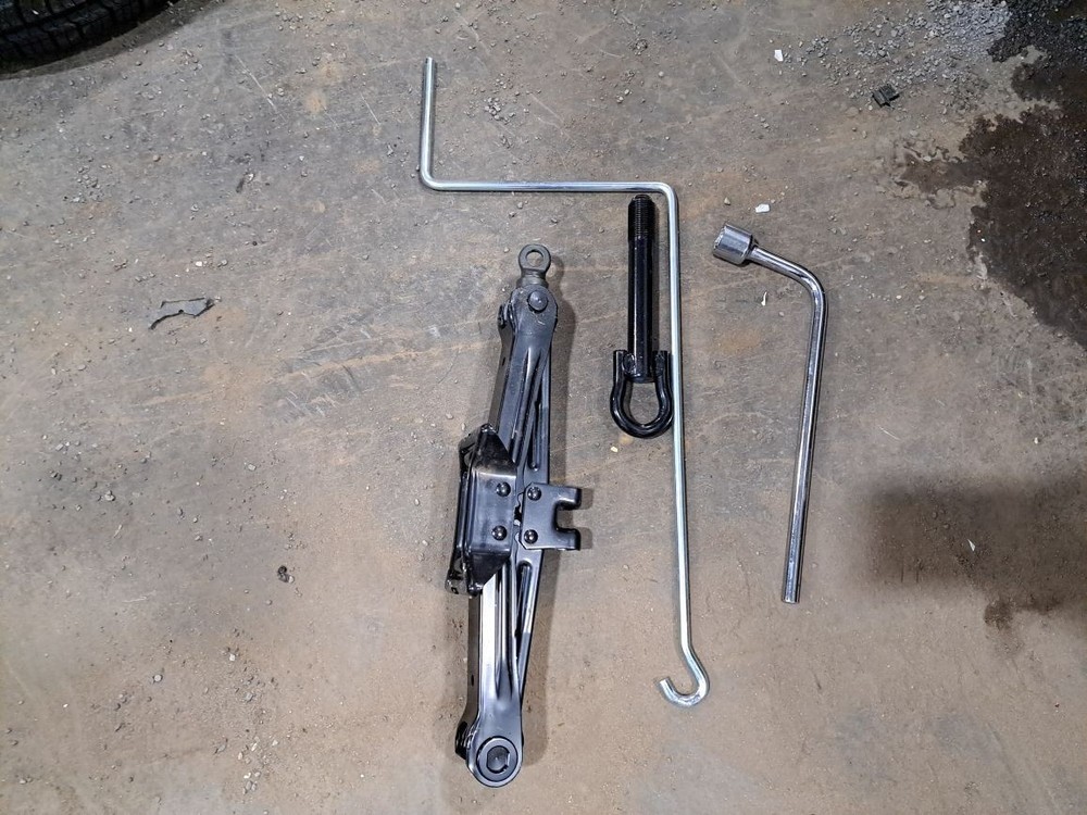 2009 Es350 Jack Sku#4393076