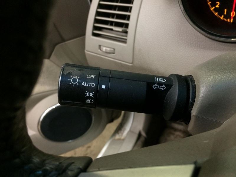 ALTIMA 2006 Fuse Box, Cabin 357136-1