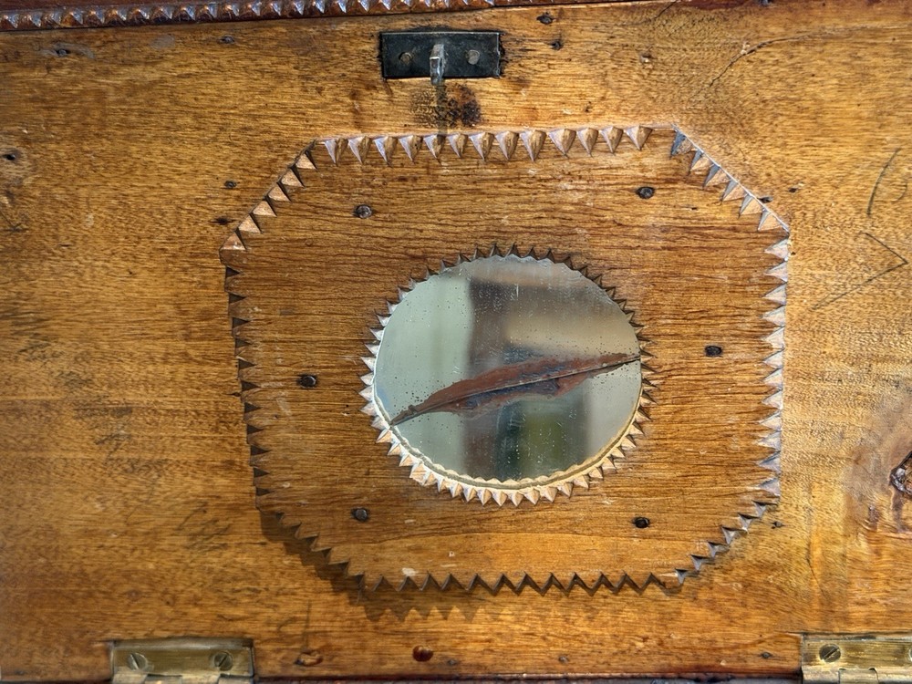 Primitive Tramp Box