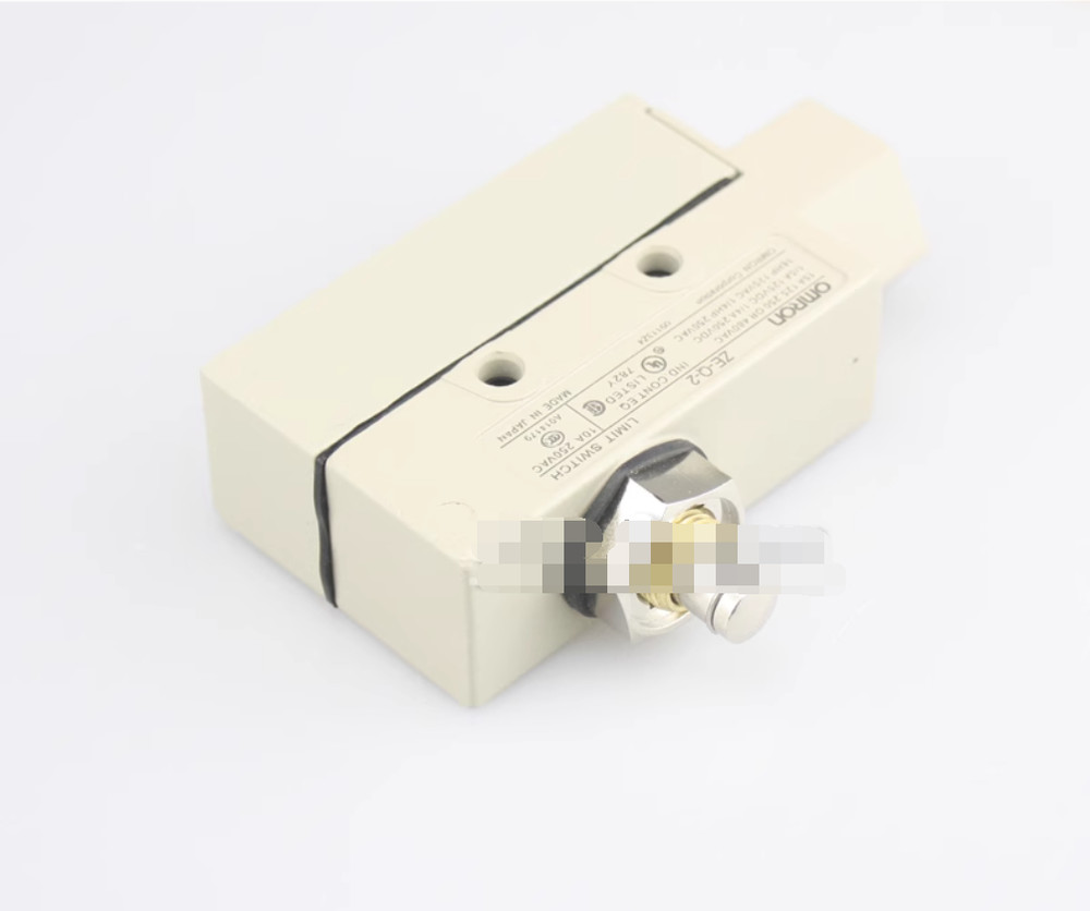 1PC NEW OMRON Limit switch ZE-Q-2 #LL