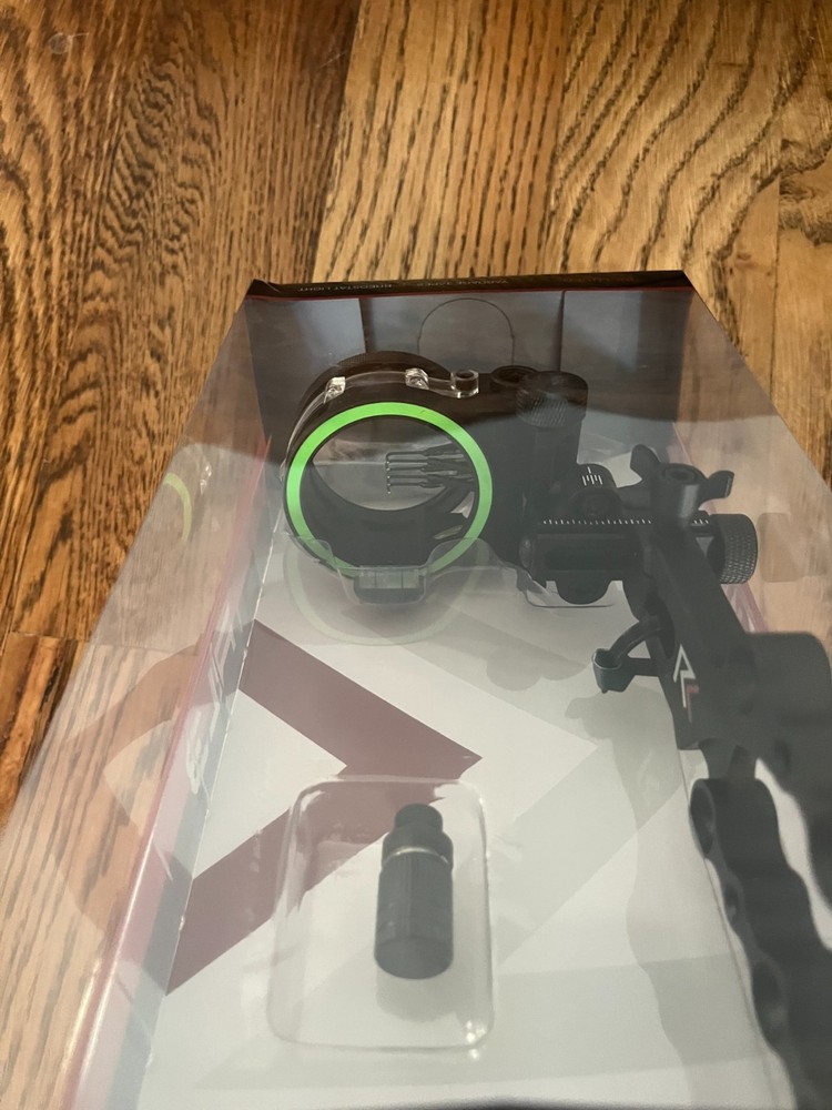 Redline RL3 - 5 Pin Right Handed Archery Sight