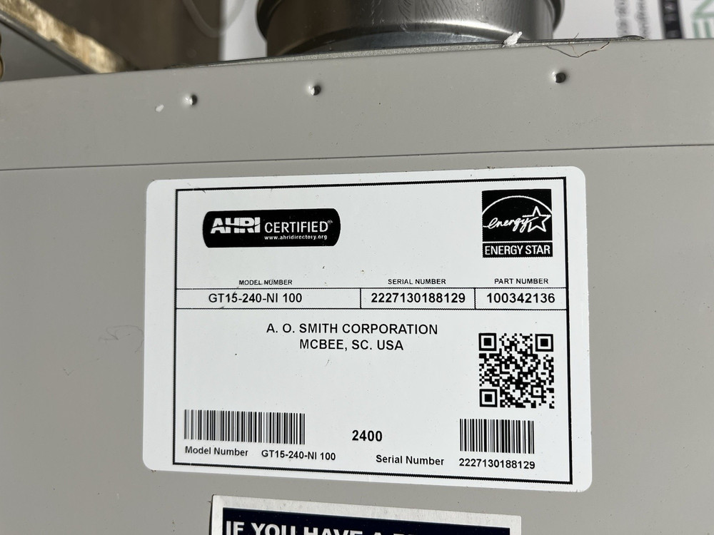 AO Smith Indoor Tankless Water Heater 160k BTU Natural Gas ( B-7 #1697)