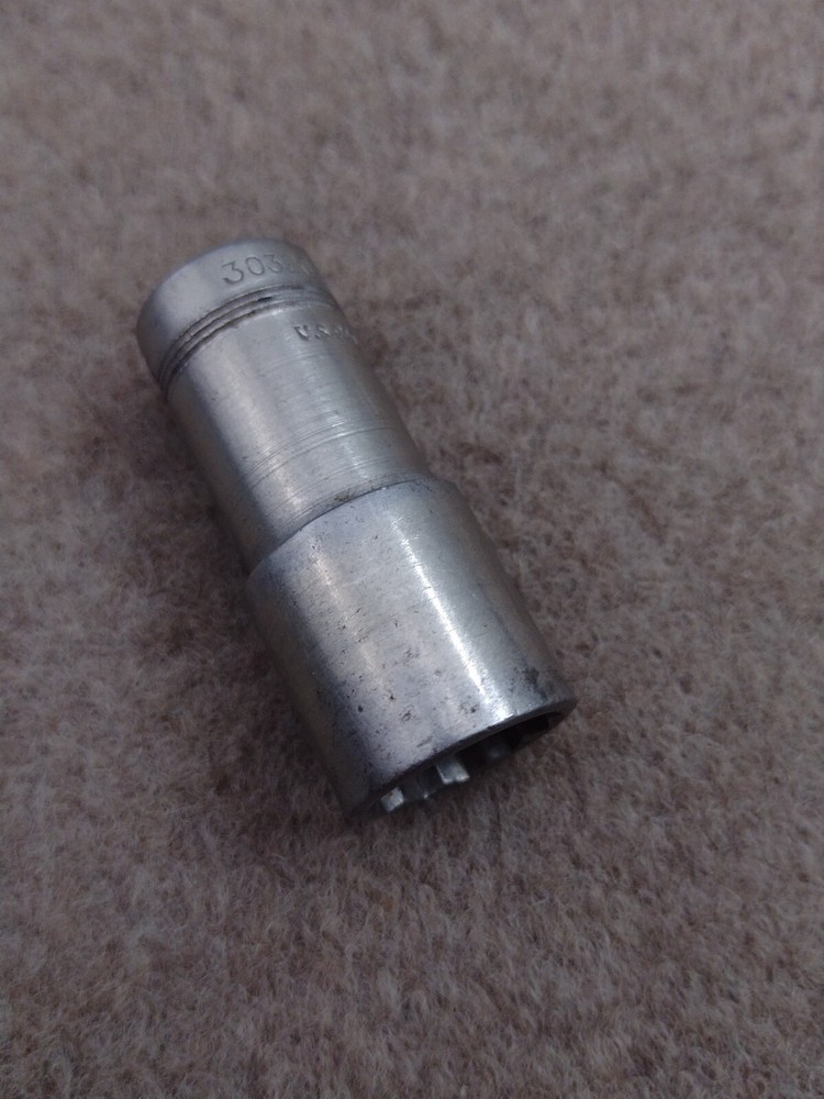 Vintage USA Blackhawk 5/8" Deep Socket 3/8" Drive 30320 SAE Standard Tools Made