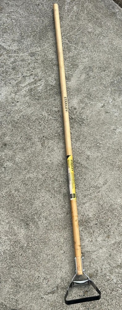 Stanley Garden Ashwood Long-Handle Wiggle Weeder