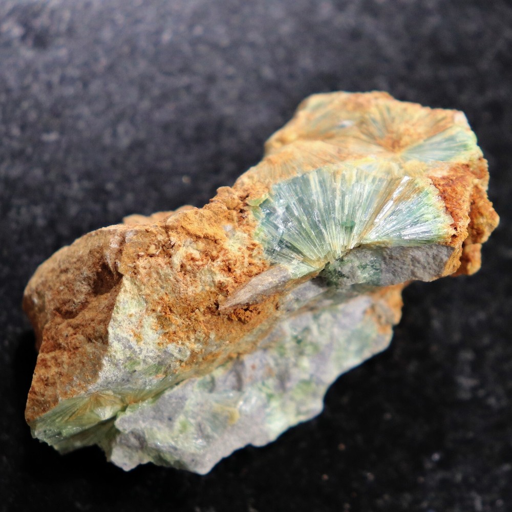 Fluorescent Mineral Specimen: Wavellite from Arkansas (MSC53)