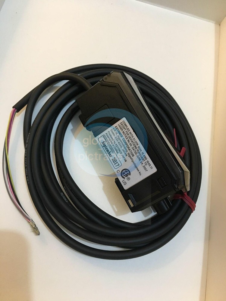 1X NEW KEYENCE IB-1050 Laser sensor IB1050