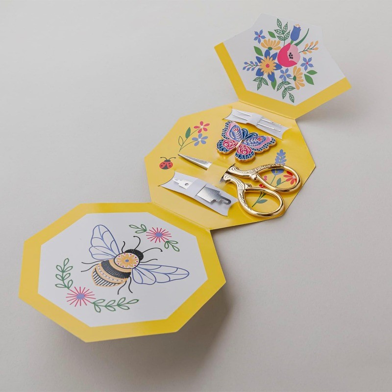 Embroidery Kit – Nature-Inspired Designs + Quilt Pattern –Complete DIY Set Birds