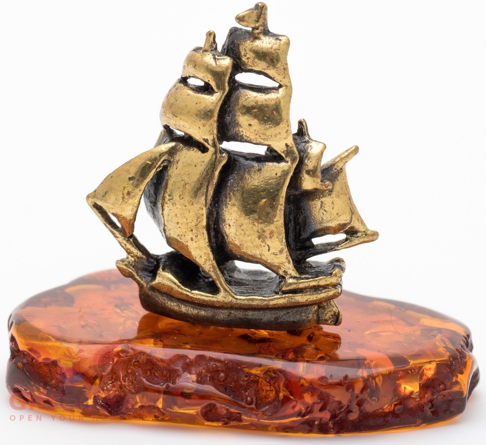 Solid Brass Amber Figurine Caravel Frigate Ship Ironwork
