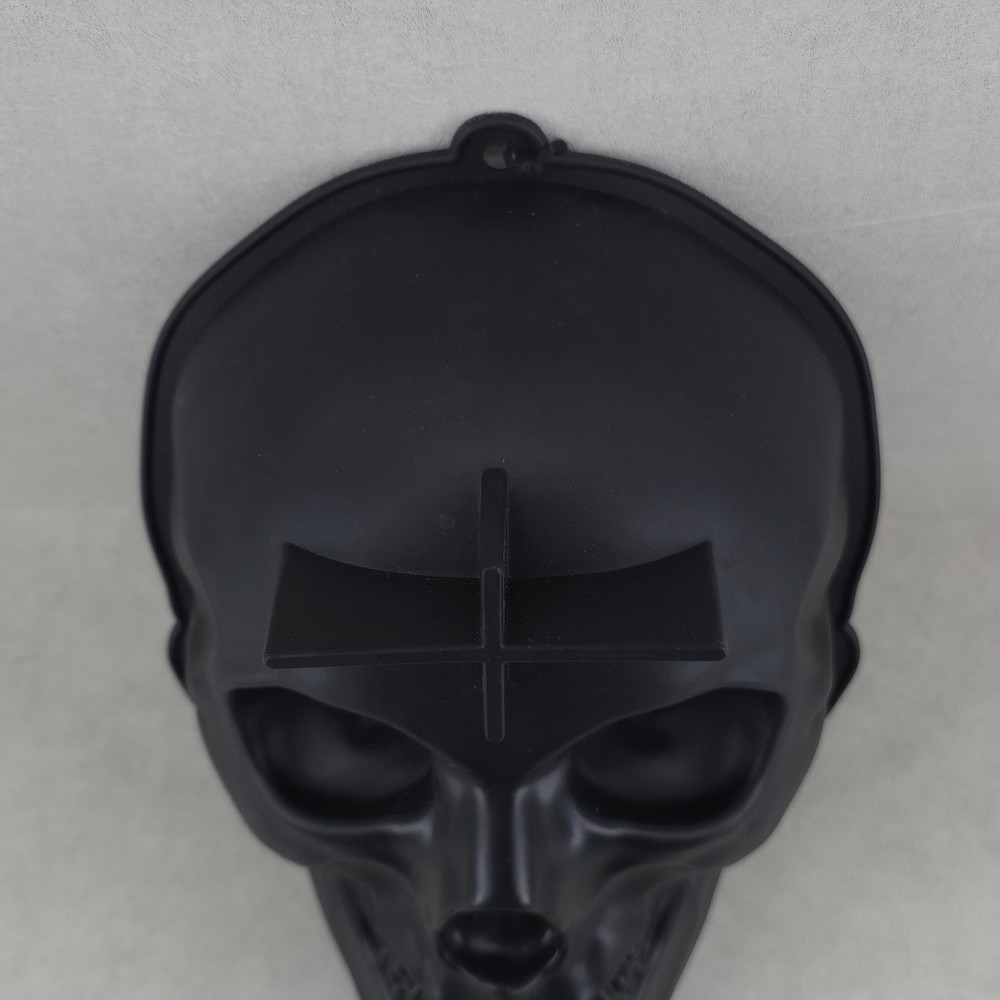 Ghoulish Silicone Skull Cake Mold