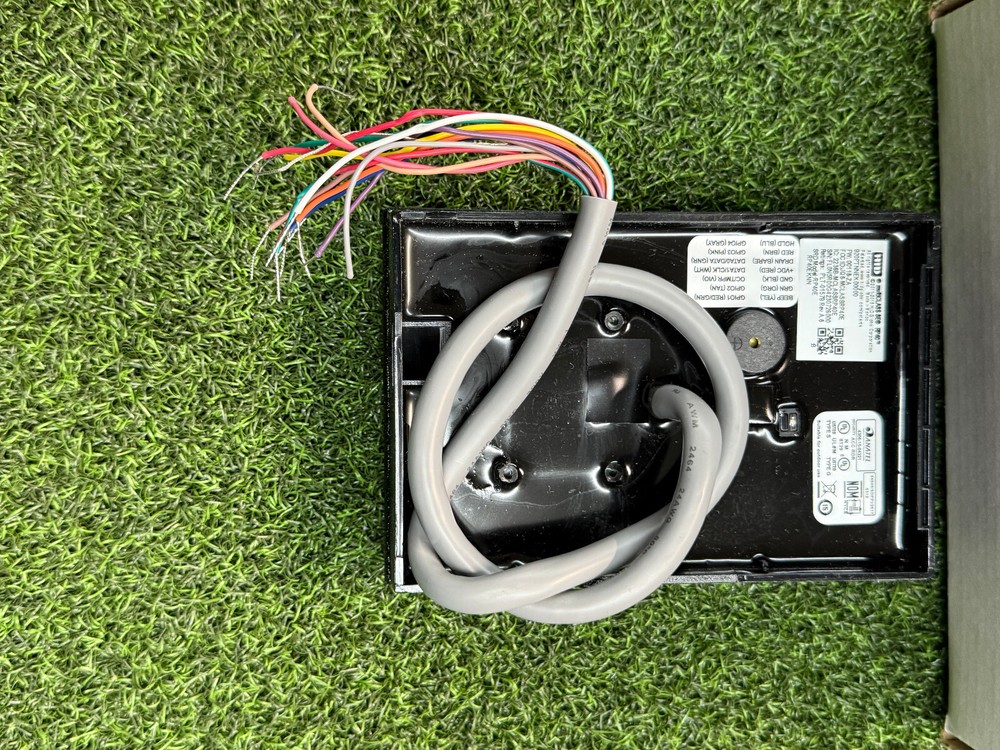 HID multiCLASS SE RP40 Multi-technology Smartcard Reader Wall Switch Unused New