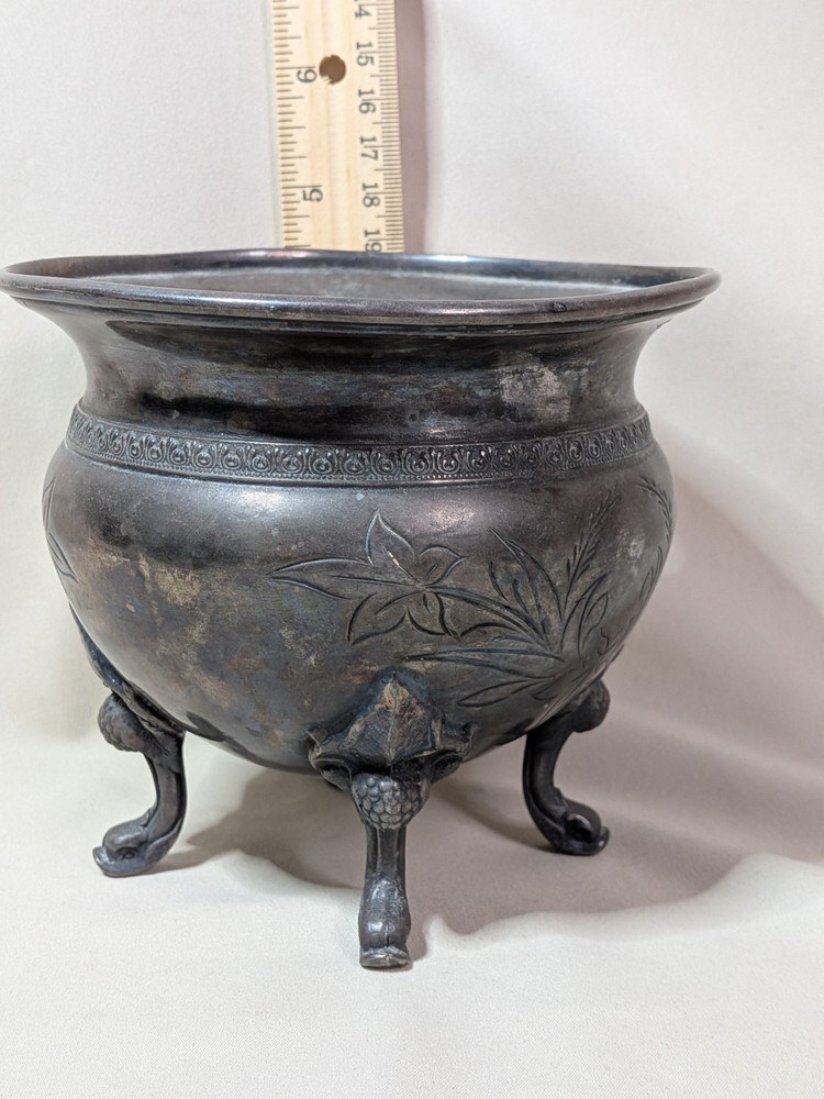 Silver Plate Victorian Floral Salt Cellar - READ