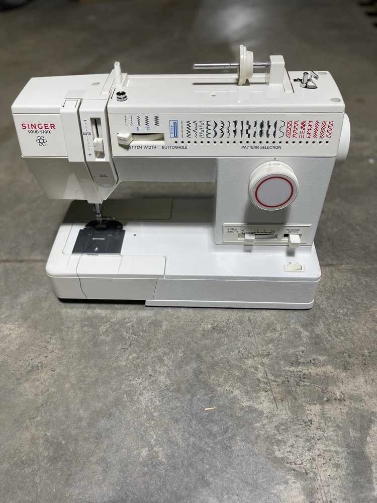 Singer Sewing Machine Model 9034 White Solid State Needle Threader Works