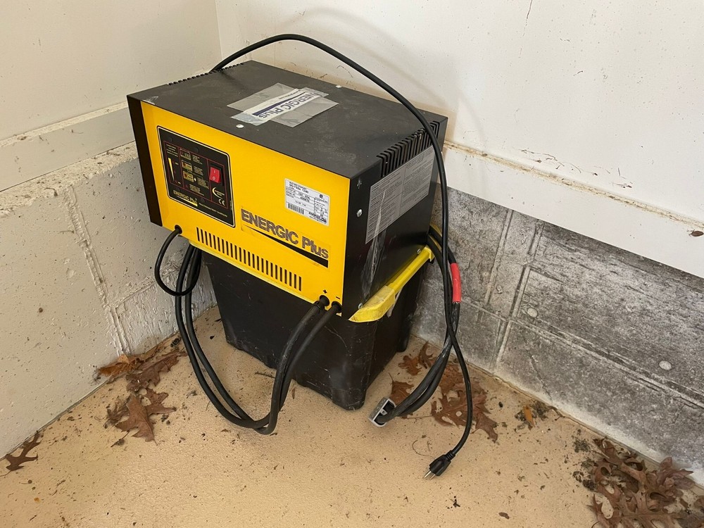 Yale 162G Type E 3000 lbs Walk Behind Forklift
