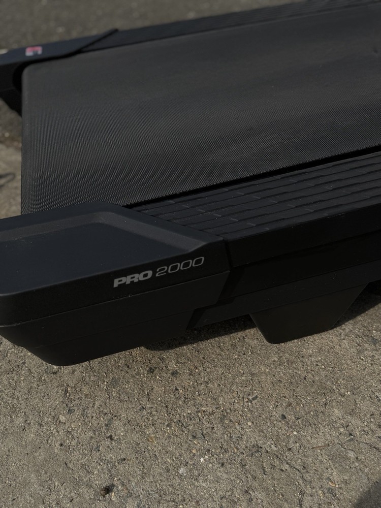 ProForm Pro 2000 Electric Treadmill Touchscreen Bluetooth iFit 50 Programs