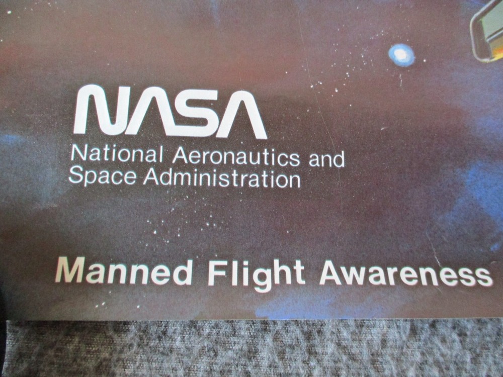 NASA SPACE SHUTTLE COCKPIT/MANNED FLIGHT BEYOND THE BEGINNING/STS9 POSTERS SET4