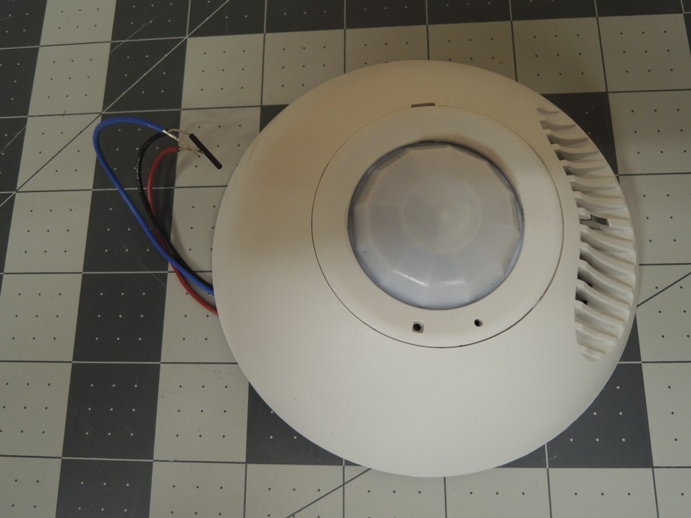 LEVITON ODC05-M0W MULTI-TECH CEILING MOUNT OCCUPANCY SENSOR, 500-SQFT, 24-VDC