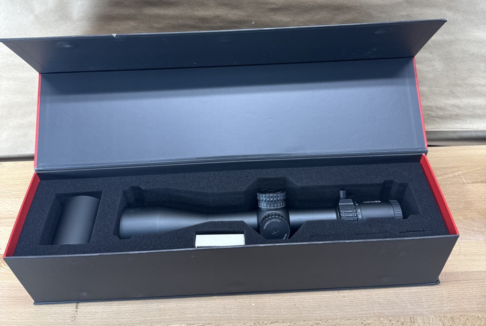 Redfield Reveal 5-25x56 First Focal Plane Scope **Please read description**