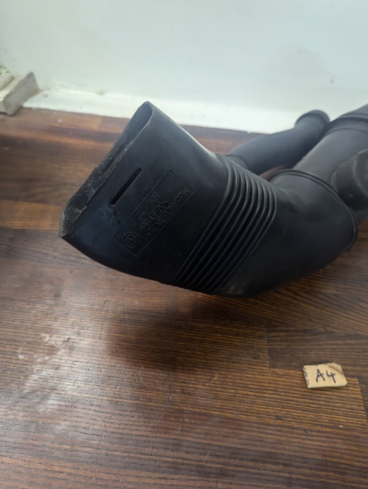 BMW 5 E39 Diesel intercooler hose pipe 2247909