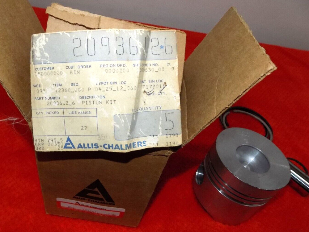 NOS Allis Chalmers Tractor Piston & Pin Ring Assembly Kit 2093612