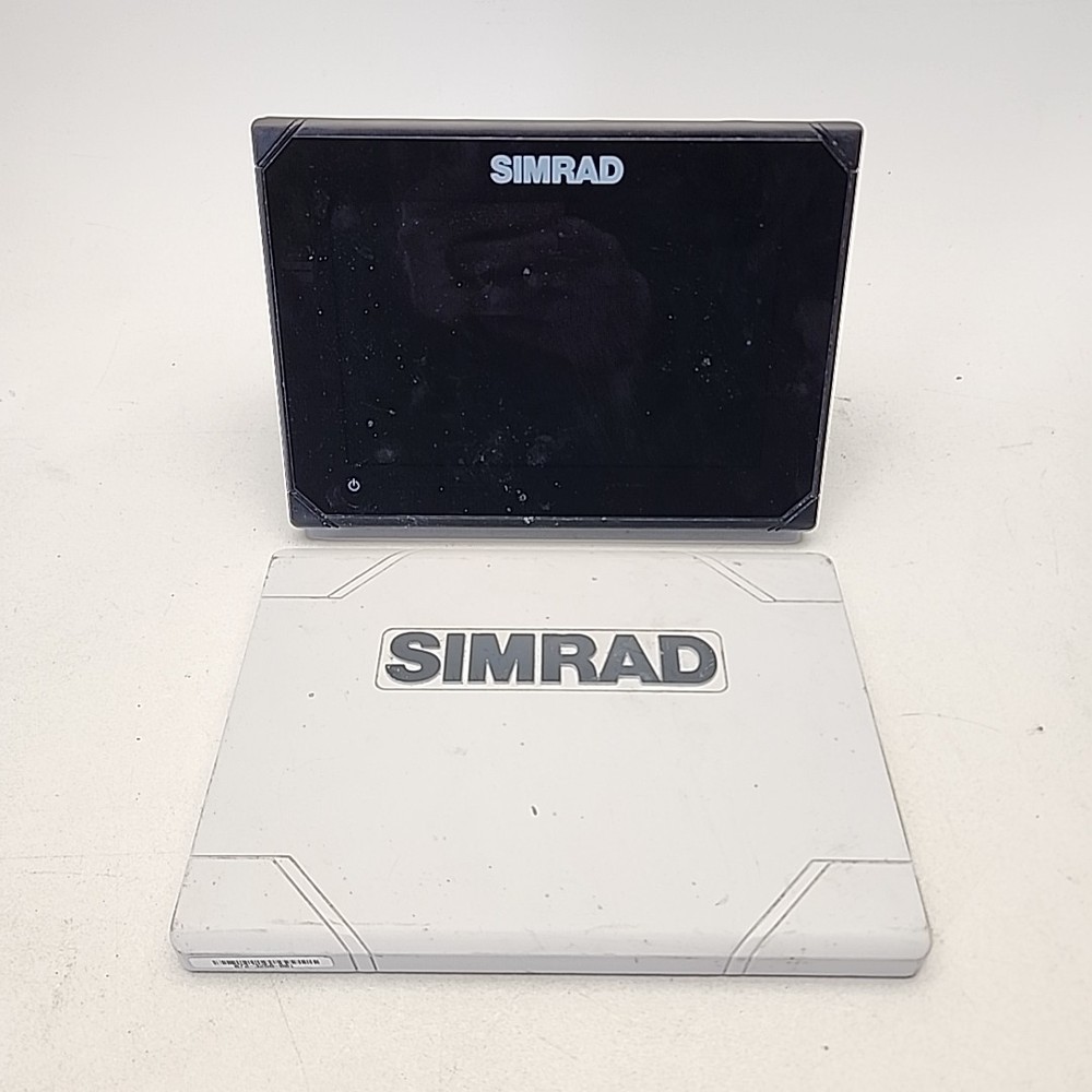SIMRAD GO7  GPS CHART PLOTTER FISHFINDER 7" SCREEN , UNTESTED FOR PARTS