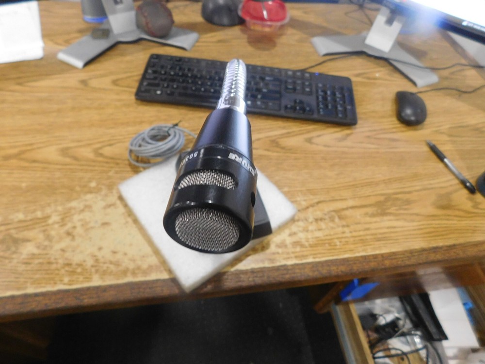 Shure Model: 503BG Close Talk Microphone.  PS2 Connector