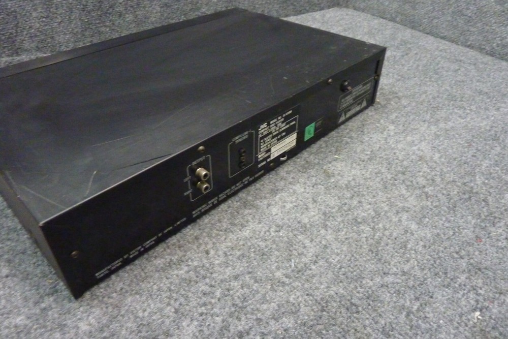 JVC XL-V111 COMPACT DISC PLAYER