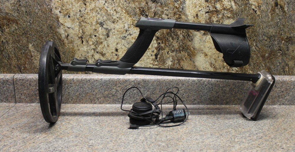 Deus XP Metal Detector