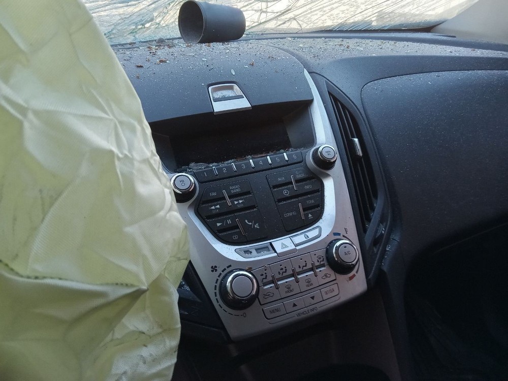 EQUINOX 2015 Headrest 901789