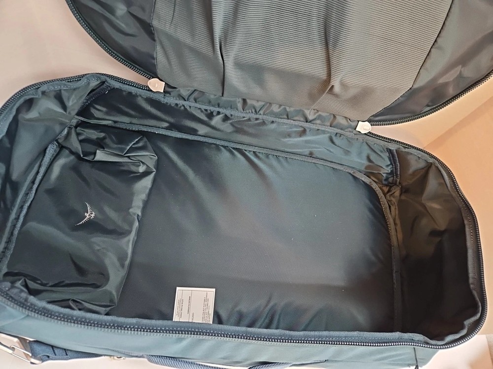 Osprey Arcane Duffel Bag/Backpack 30L. Stargazer Blue.