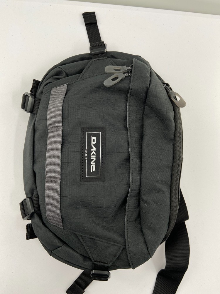 Dakine Hydration Over Shoulder Bag- Black