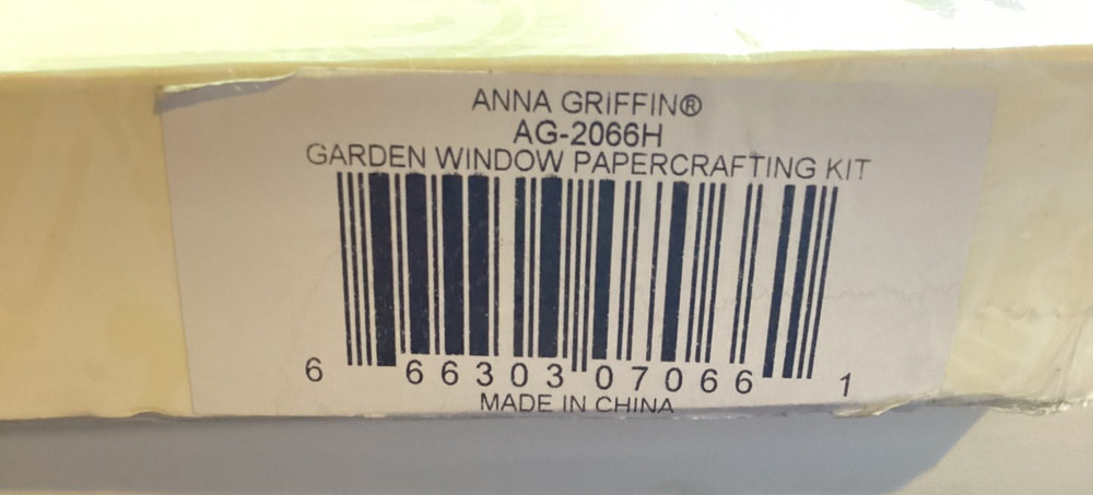 Anna Griffin Garden Window Papercrafting Kit and Dies
