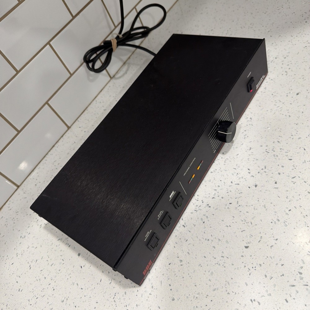 BBE BARCUS-BERRY MODEL 2002R SIGNAL PROCESSOR SONIC MAXIMIZER