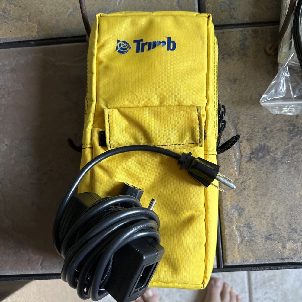 Trimble TSCe Field Controller Data Collector Power on Power Supply / Soft case