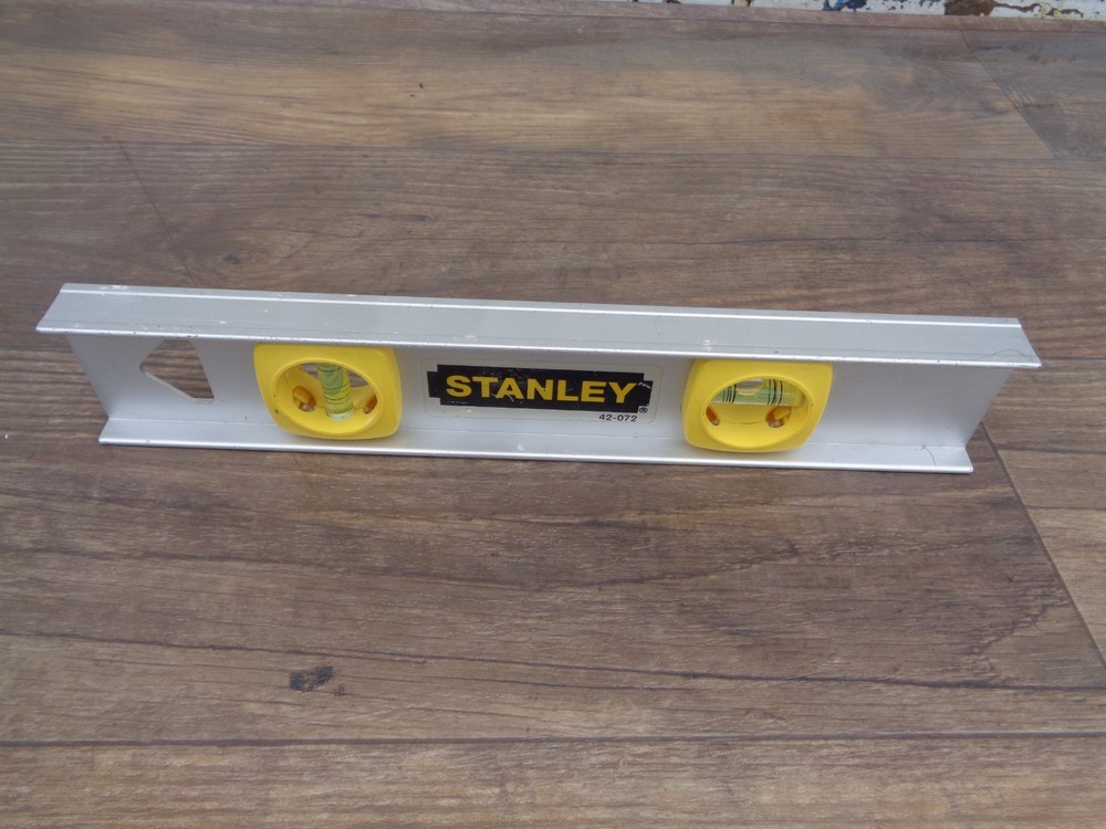 Stanley 12 Inch Aluminum Beam Level