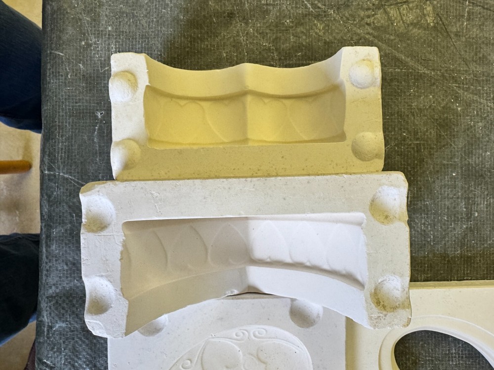 VINTAGE ALBERTA CERAMIC MOLD #A-157 A & B HEART BOX