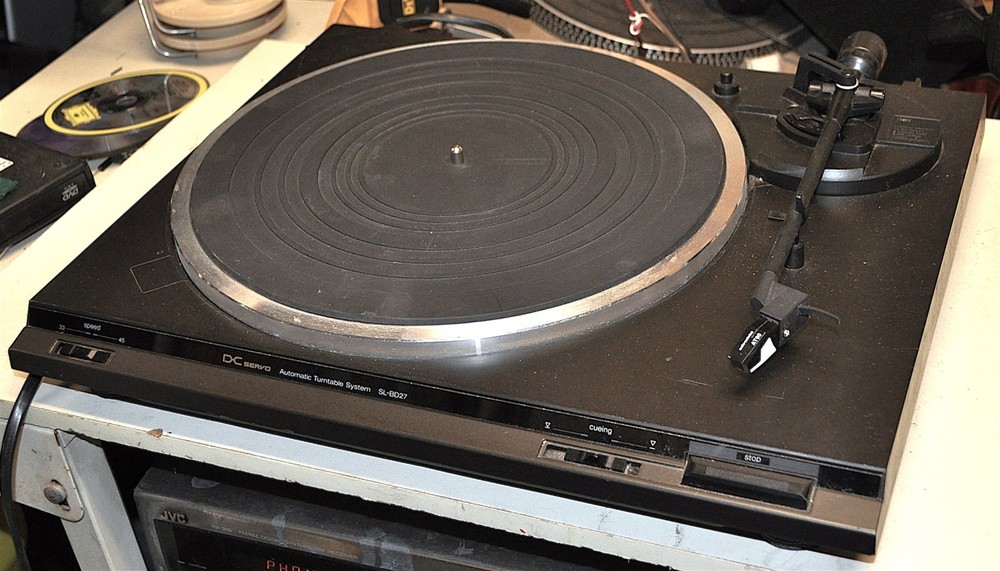 TECHNICS SL-BD27 DC SERVO TURNTABLE WORKS BUT AUTO RETURN HAS ISSUE