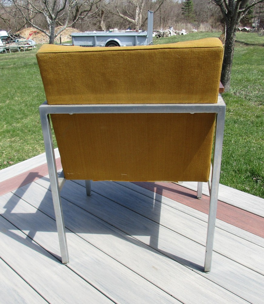 Steelcase Arm Chair — Mid-Century Modern