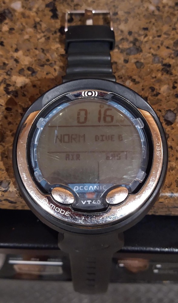 Oceanic VT4 Wireless Hoseless Wrist Dive Computer with Transmitter