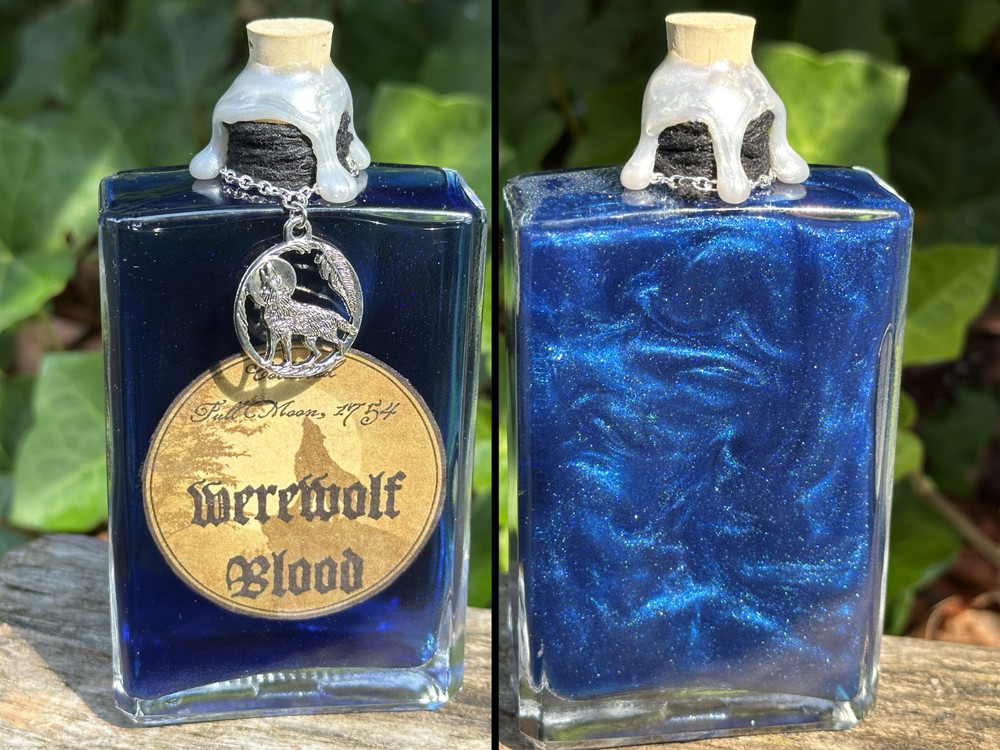 Werewolf Blood Decorative Color Changing Potion Bottle Bookshelf Halloween Decor