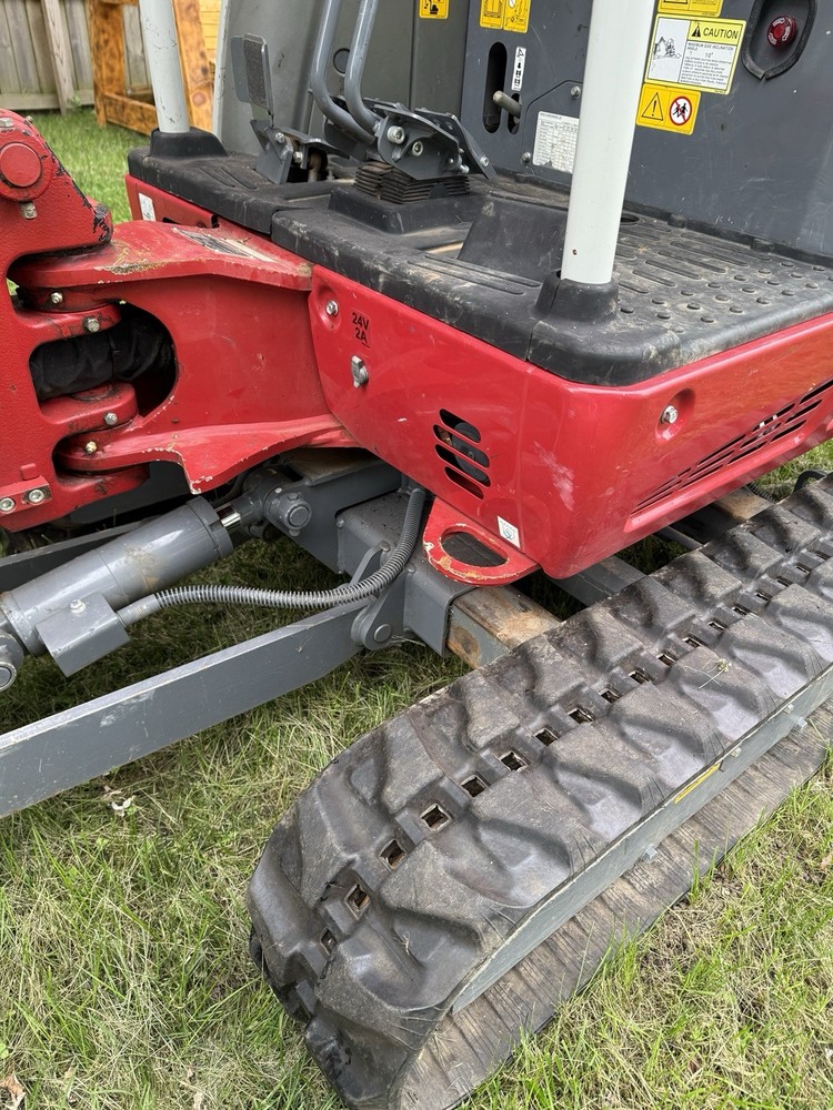 2024 Takeuchi Tb20e Mini Excavator 190hors