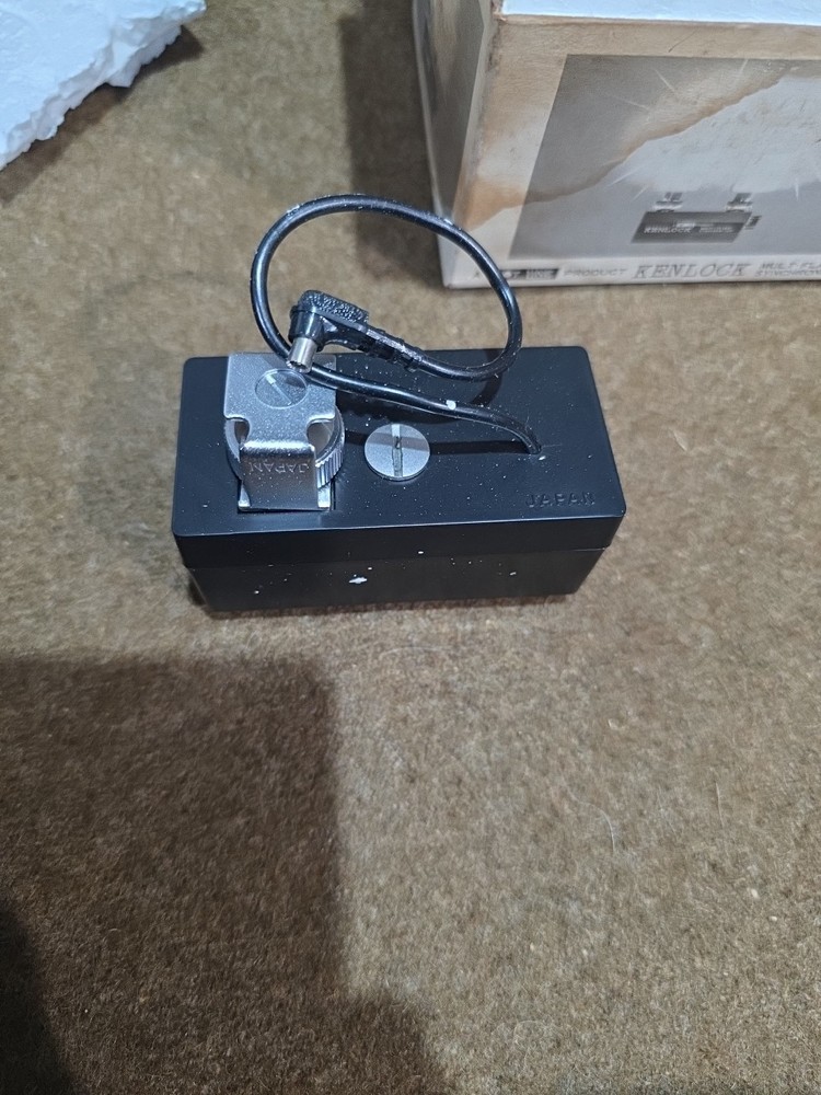 Kenlock Multi flash DL-70 synchronizer, Fire 2 flashes at once w/Sync cables NOS