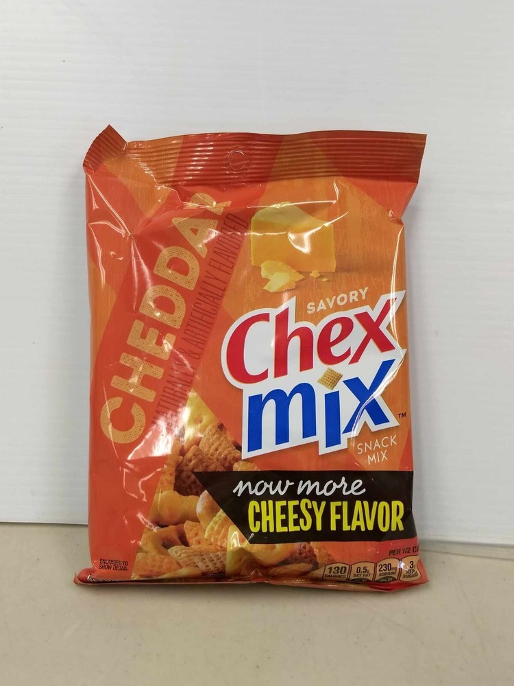 Chex Mix Cheddar 8 - 3.75 oz. bags