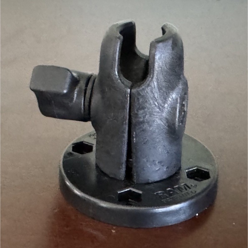 RAM Mounts Single Socket Arm with Round Swivel Plate RAP-B-200-1-293U