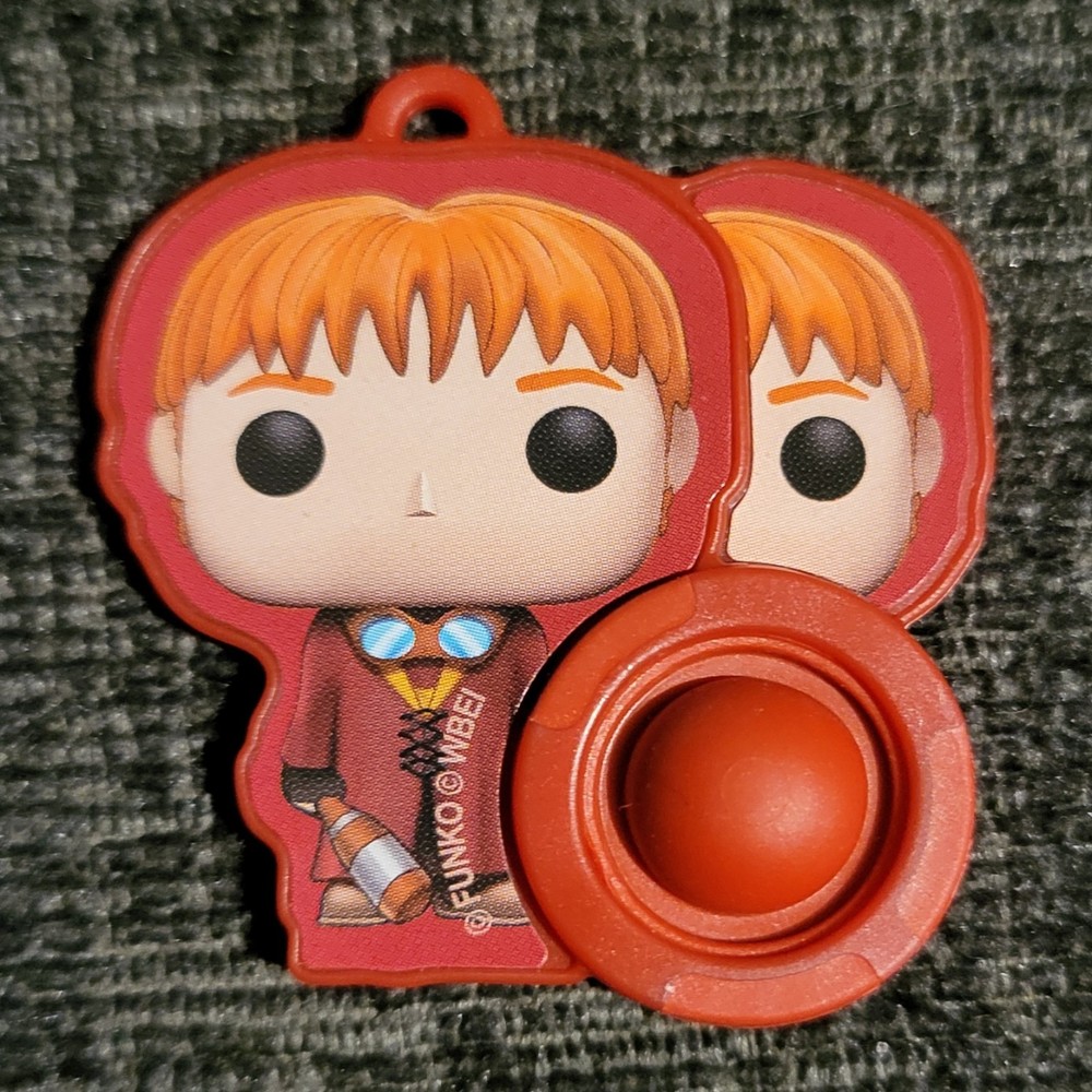 FRED & GEORGE WEASLEY, KINDER JOY,  QUIDDITCH COLLECTION.
