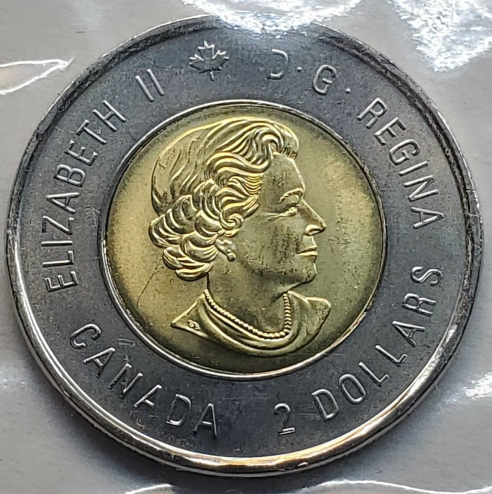 2016 CANADA 2 Dollar REMEMBER Toonie Coin in Plio Plastic Mint Wrap UNC